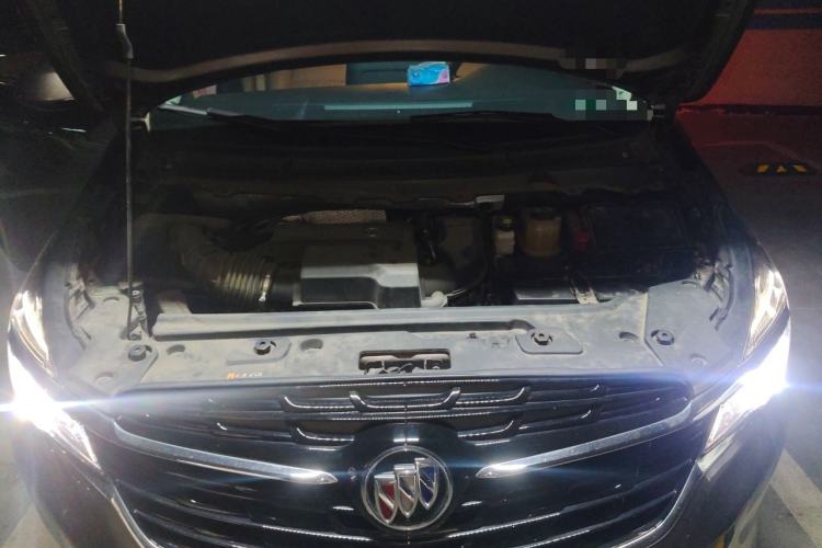 Used Buick GL8 2021 Land Cruiser Executive Class 652T Comfort Model Engine Bay