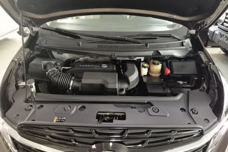 Used Buick GL8 2021 Land Cruiser Executive 652T Premium Model Engine Bay