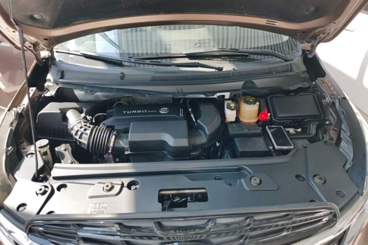Used Buick GL8 2021 Land Cruiser Executive Class 652T Luxury Model Engine Bay
