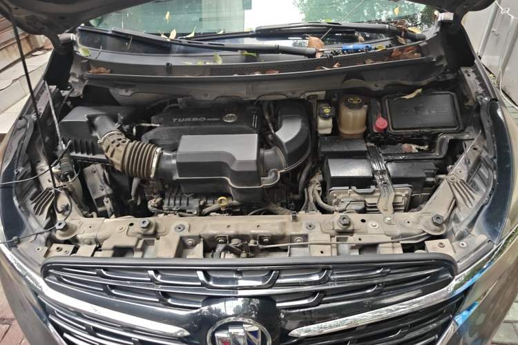 Used Buick GL8 2021 Land Cruiser Executive Class 652T Luxury Model Engine Bay