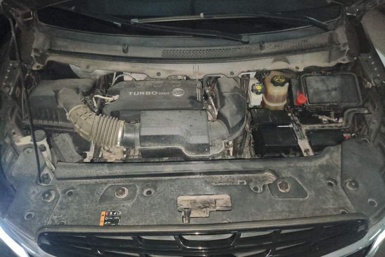 Used Buick GL8 2021 Land Cruiser Executive Class 652T Comfort Model Engine Bay