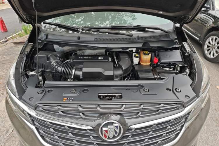 Used Buick GL8 2021 Land Cruiser Executive Class 652T Luxury Model Engine Bay