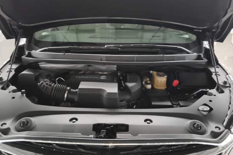 Used Buick GL8 2021 ES Land Cruiser 653T Luxury Edition Engine Bay