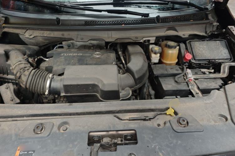 Used Buick GL8 2021 Land Cruiser Executive Class 652T Comfort Model Engine Bay