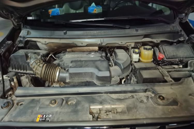 Used Buick GL8 2021 Land Cruiser Executive Class 652T Luxury Model Engine Bay
