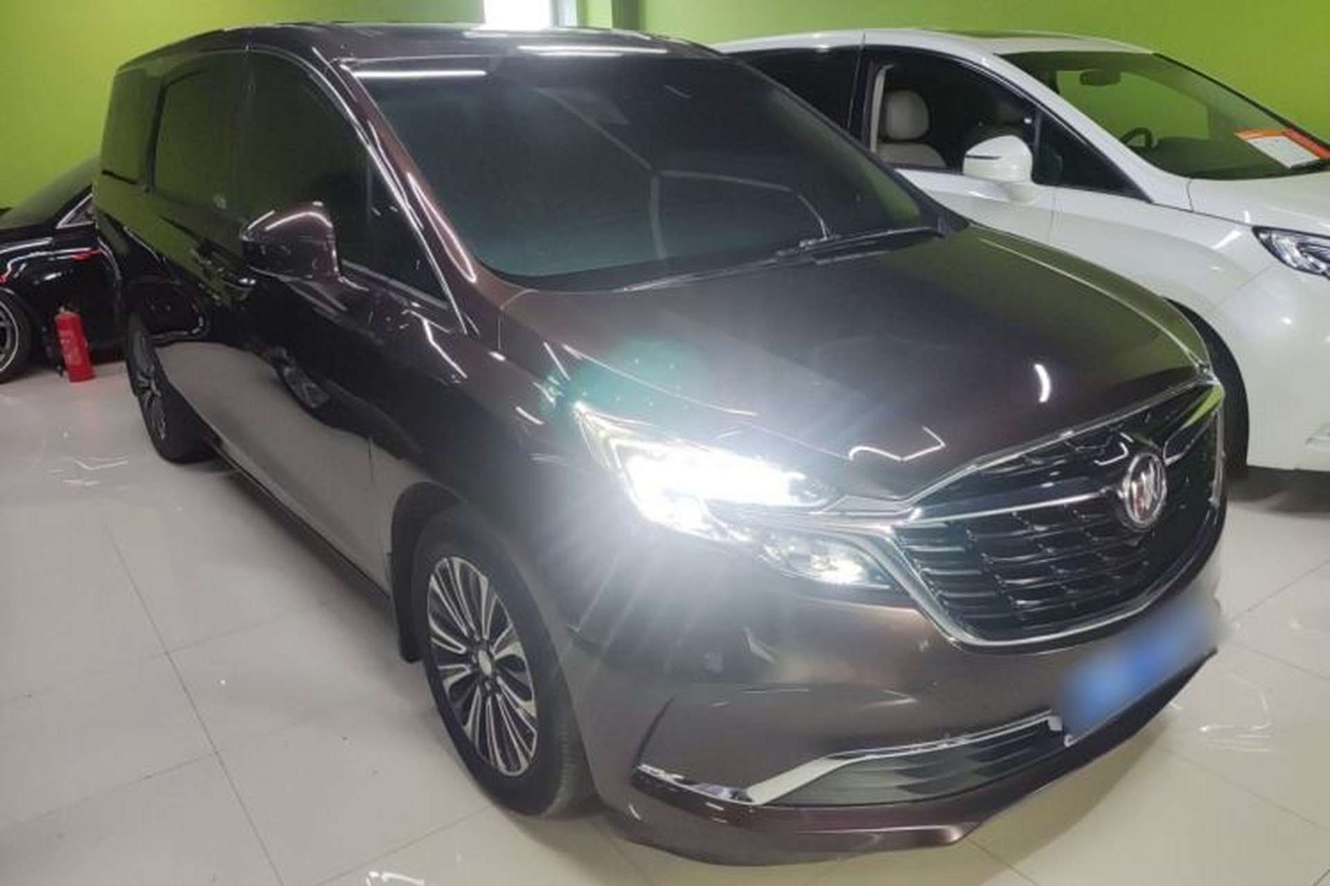 Used Buick GL8 2021 ES Landtrek 653T Luxury Model Exterior 1