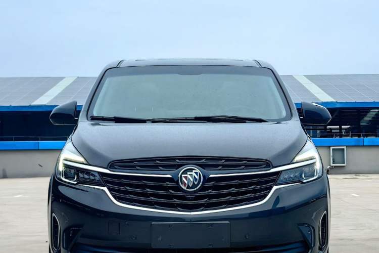 Used Buick GL8 2021 Land Cruiser Executive 652T Premium Model Exterior 1