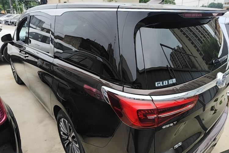 Used Buick GL8 2021 ES Landtrek 653T Luxury Model Exterior 2
