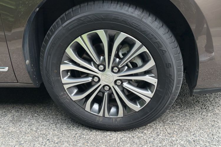 Used Buick GL8 2021 Land Cruiser Executive Class 652T Luxury Edition with Welfare Features Exterior 2