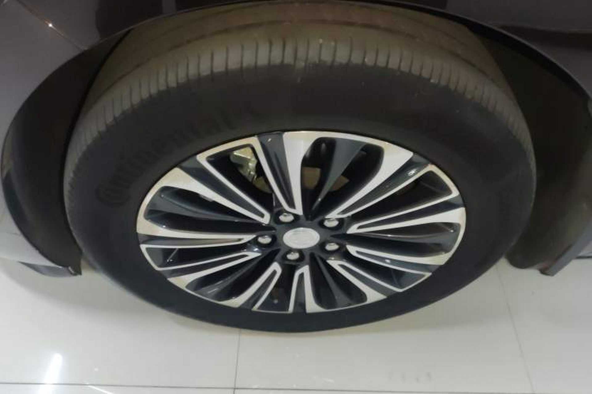 Used Buick GL8 2021 ES Landtrek 653T Luxury Model Exterior 3