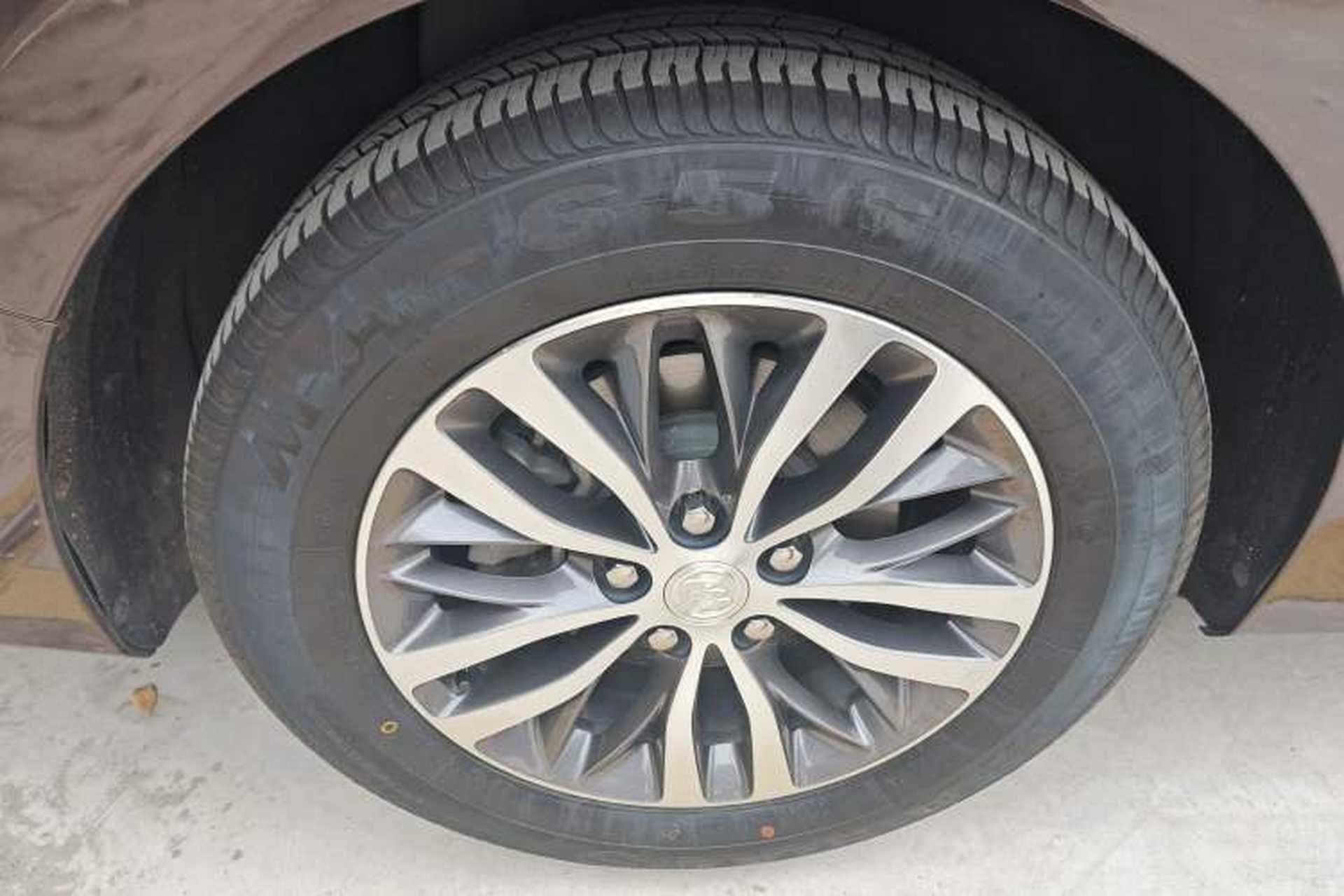 Used Buick GL8 2021 ES Landtrek 653T Comfort Edition Exterior 3