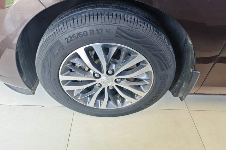 Used Buick GL8 2021 ES Landtrek 653T Comfort Edition Exterior 4