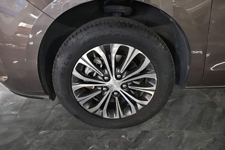 Used Buick GL8 2021 Land Cruiser Executive Class 652T Comfort Model Exterior 4