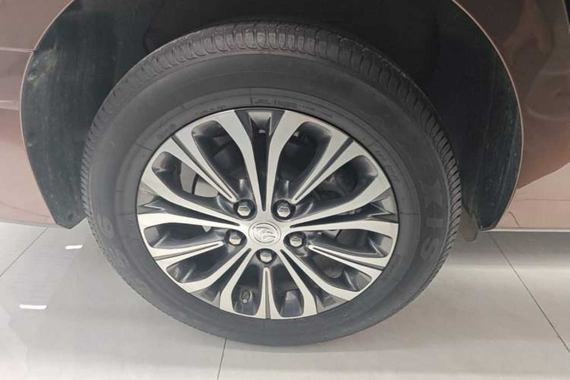 Used Buick GL8 2021 Land Cruiser Executive Class 652T Luxury Model Exterior 5