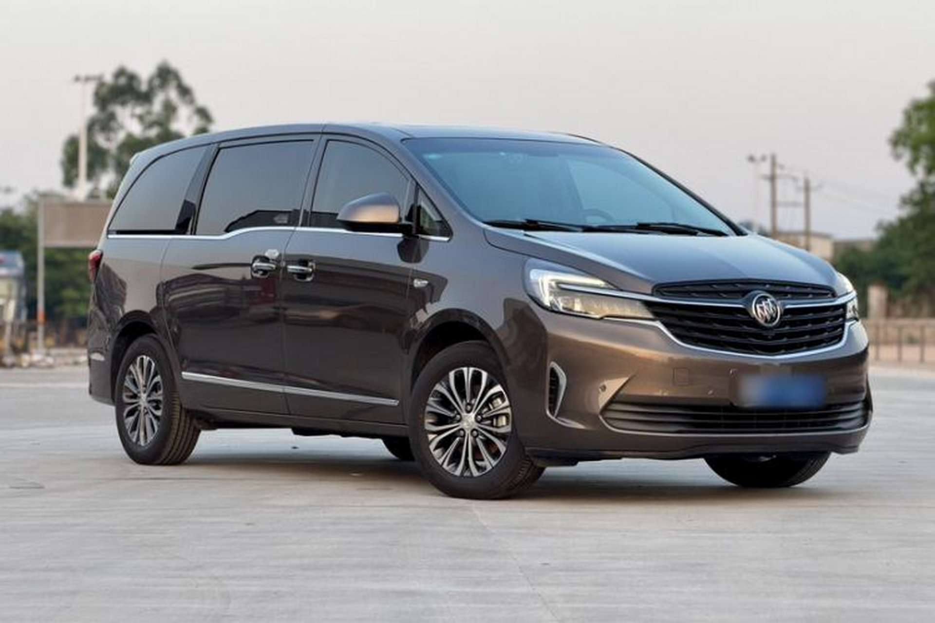 Used Buick GL8 2021 Land Cruiser Executive 652T Premium Model Exterior 5