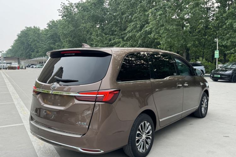Used Buick GL8 2021 Land Cruiser Executive Class 652T Luxury Model Exterior 5