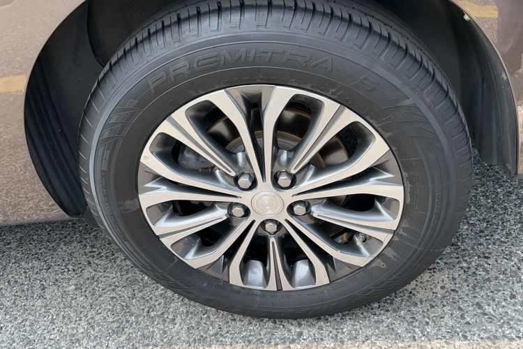Used Buick GL8 2021 Land Cruiser Executive Class 652T Luxury Edition with Welfare Features Exterior 6