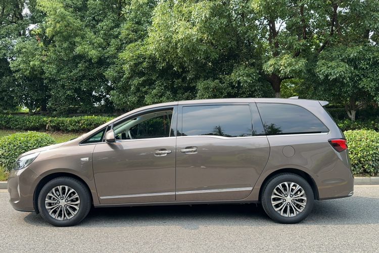 Used Buick GL8 2021 Land Cruiser Executive Class 652T Luxury Edition with Welfare Features Exterior 7