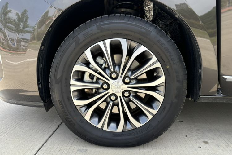 Used Buick GL8 2021 Land Cruiser Executive Class 652T Luxury Model Exterior 8