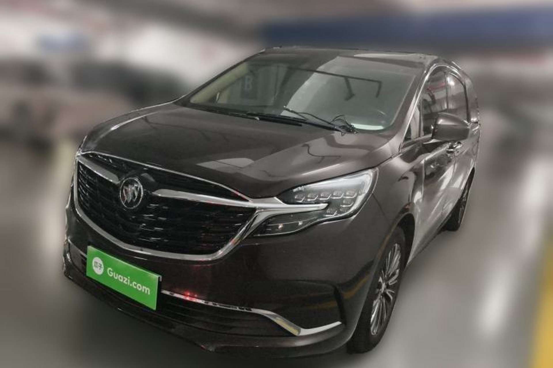 Used Buick GL8 2021 ES Landtrek 653T Luxury Model Front Left 45 Deg
