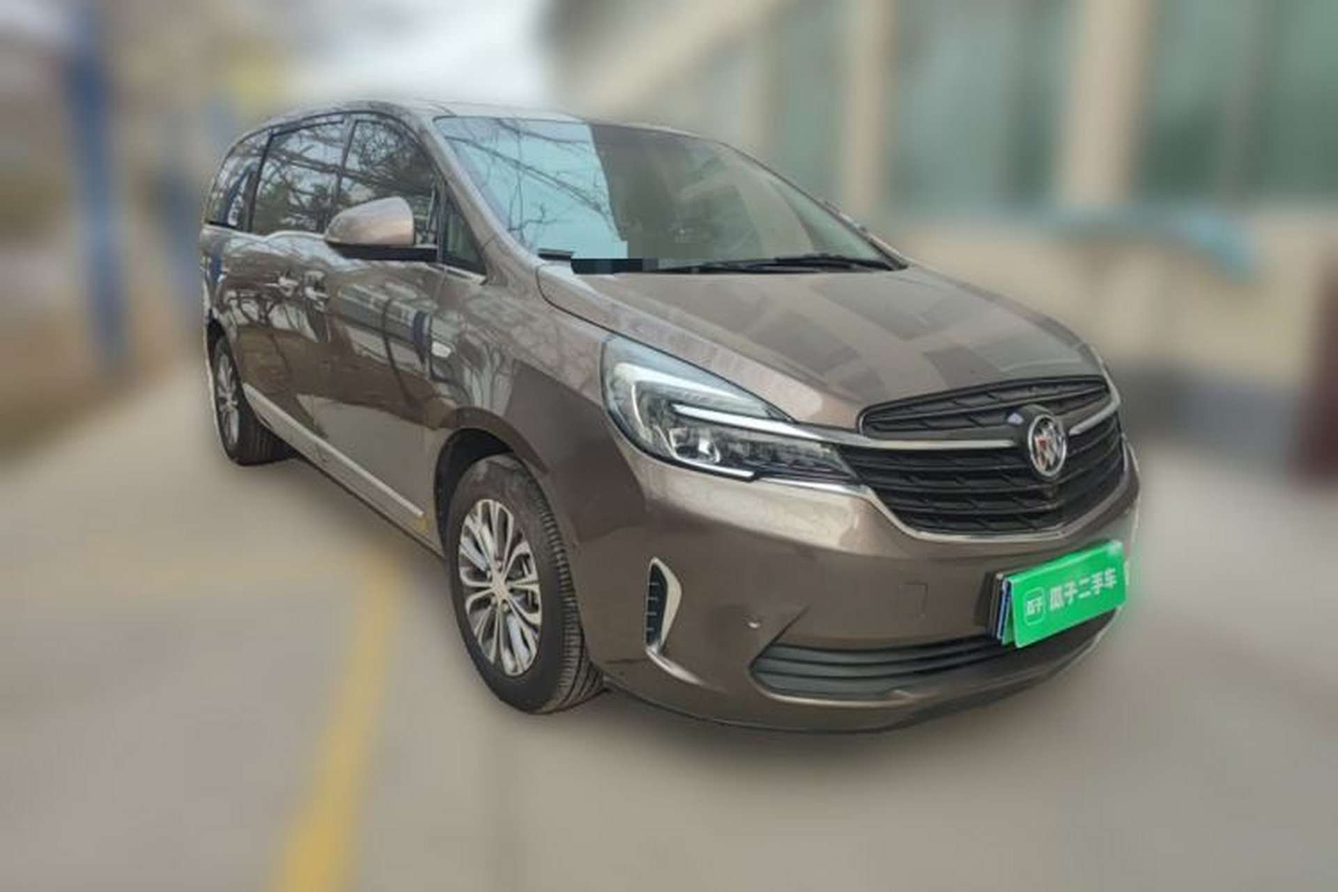 Used Buick GL8 2021 Land Cruiser Executive 652T Premium Model Front Right 45 Deg