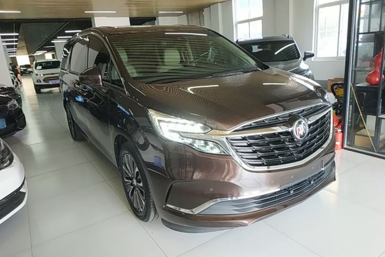 Used Buick GL8 2021 ES Landtrek 653T Luxury Model Front Right 45 Deg