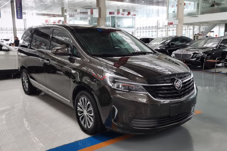 Used Buick GL8 2021 Land Cruiser Executive 652T Premium Model Front Right 45 Deg