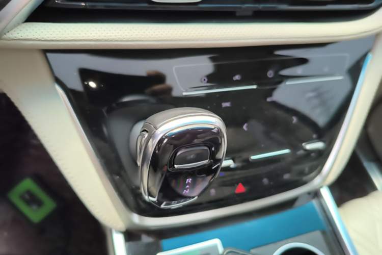 Used Buick GL8 2021 ES Landtrek 653T Comfort Edition Gear Lever