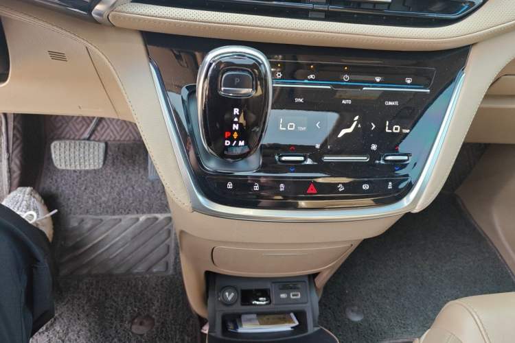 Used Buick GL8 2021 ES Landtrek 653T Luxury Model Gear Lever