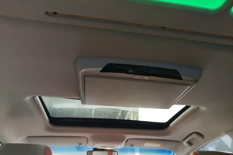 Used Buick GL8 2021 Land Cruiser Executive Class 652T Luxury Model Headliner