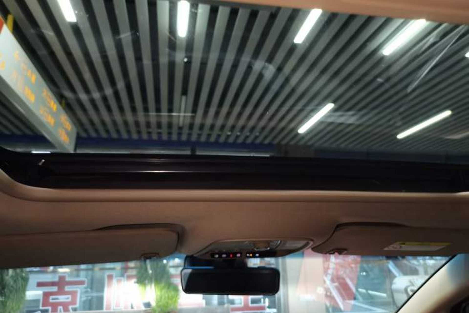 Used Buick GL8 2021 ES Landtrek 653T Luxury Model Headliner