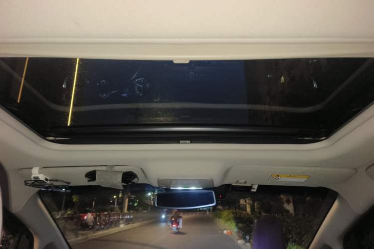Used Buick GL8 2021 Land Cruiser Executive Class 652T Luxury Model Headliner