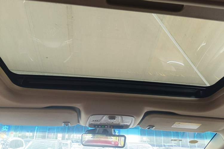 Used Buick GL8 2021 ES Landtrek 653T Luxury Model Headliner