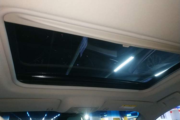 Used Buick GL8 2021 Land Cruiser Executive Class 652T Luxury Model Headliner