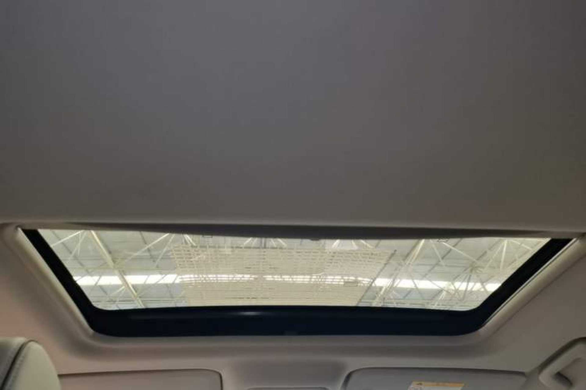 Used Buick GL8 2021 Land Cruiser Executive Class 652T Luxury Model Headliner