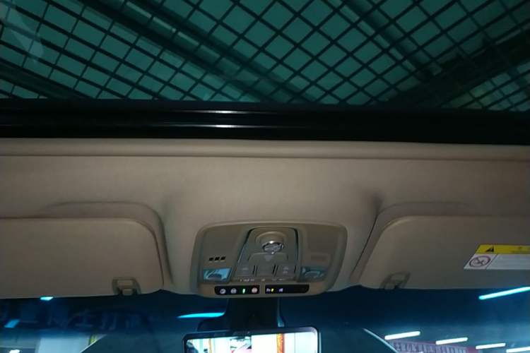 Used Buick GL8 2021 ES Land Cruiser 653T Flagship Model Headliner