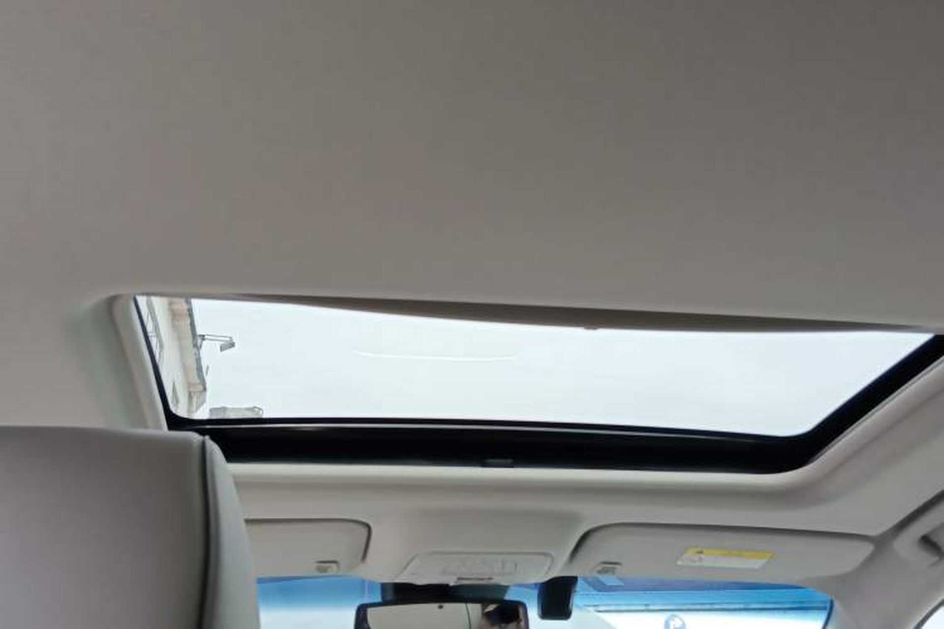 Used Buick GL8 2021 Land Cruiser Executive Class 652T Luxury Model Headliner