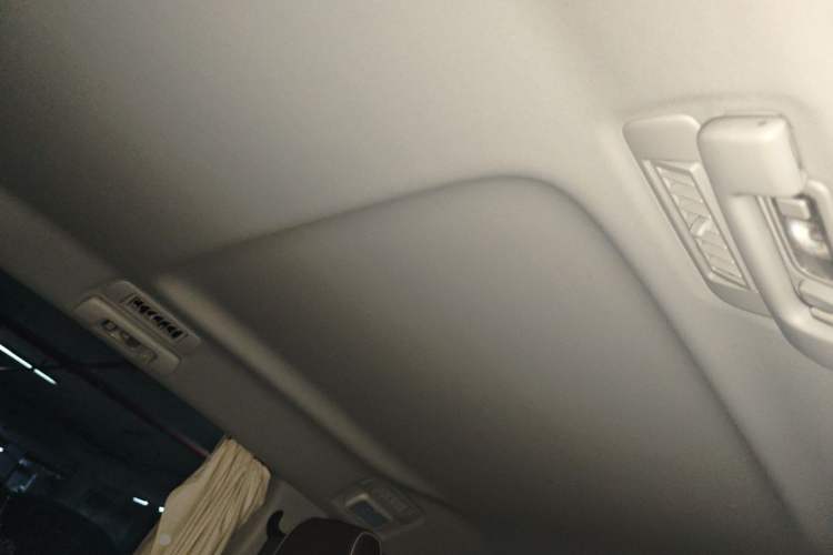 Used Buick GL8 2021 Land Cruiser Executive Class 652T Luxury Model Headliner