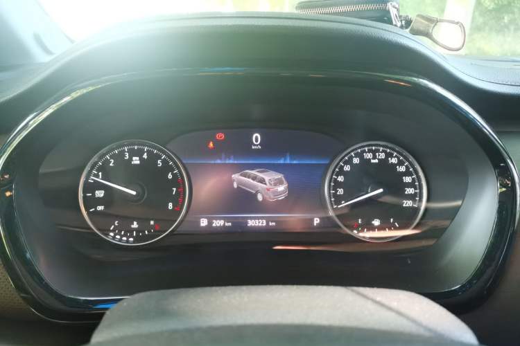 Used Buick GL8 2021 Land Cruiser Executive Class 652T Luxury Model Instrument Cluster