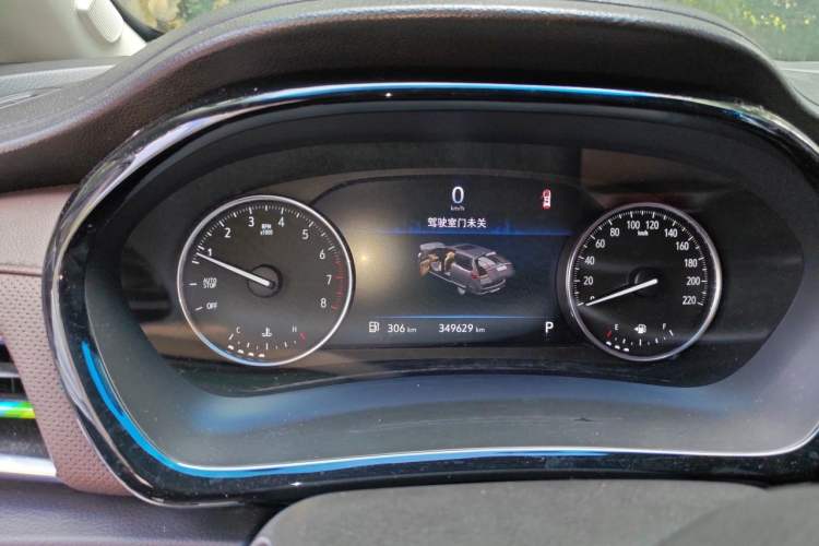 Used Buick GL8 2021 Land Cruiser Executive Class 652T Luxury Model Instrument Cluster