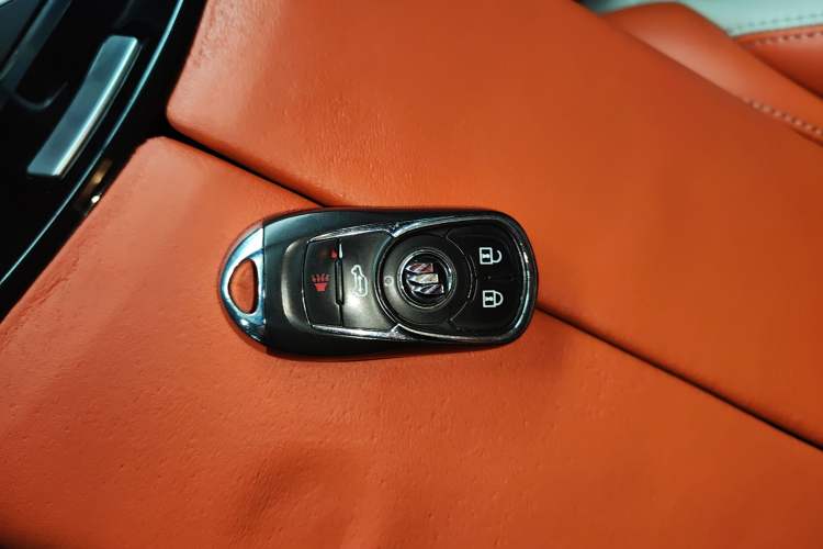 Used Buick GL8 2021 Land Cruiser Executive Class 652T Luxury Model Interior 1
