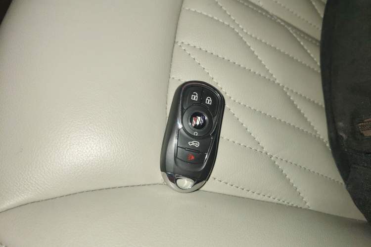 Used Buick GL8 2021 Land Cruiser Executive Class 652T Luxury Model Interior 1
