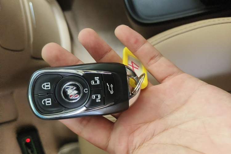 Used Buick GL8 2021 ES Landtrek 653T Luxury Model Interior 1