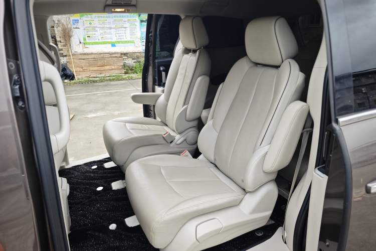 Used Buick GL8 2021 Land Cruiser Executive Class 652T Luxury Model Interior 12