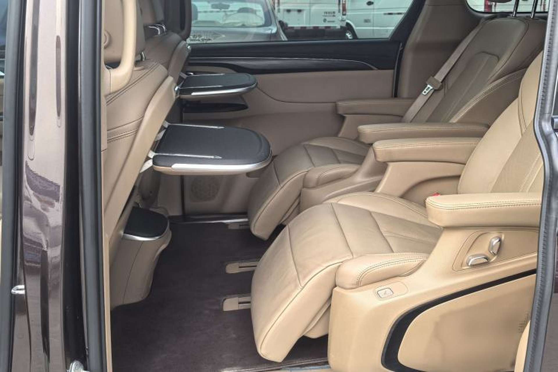 Used Buick GL8 2021 ES Landtrek 653T Luxury Model Interior 2