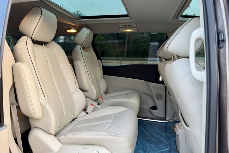 Used Buick GL8 2021 Land Cruiser Executive 652T Premium Model Interior 2