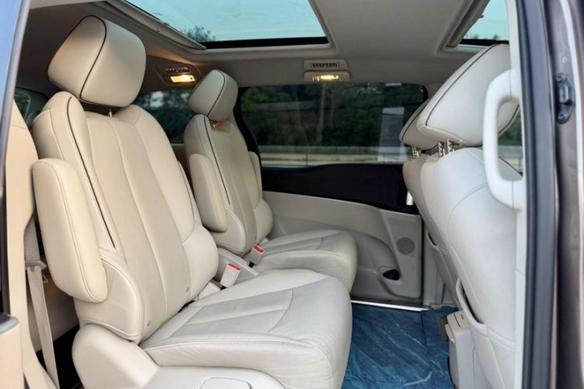 Used Buick GL8 2021 Land Cruiser Executive 652T Premium Model Interior 2