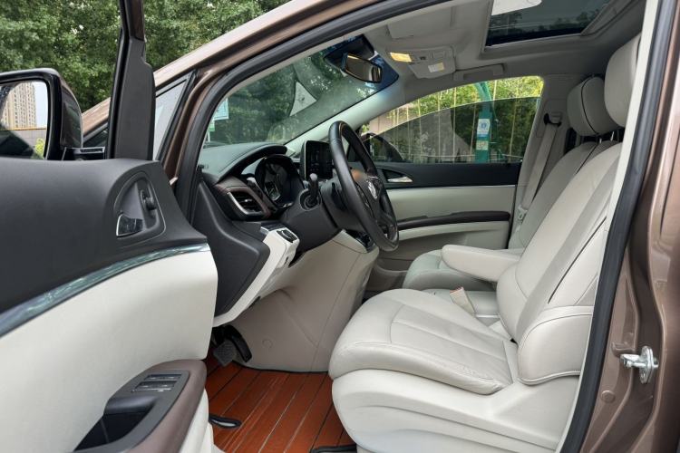 Used Buick GL8 2021 Land Cruiser Executive Class 652T Luxury Model Interior 2