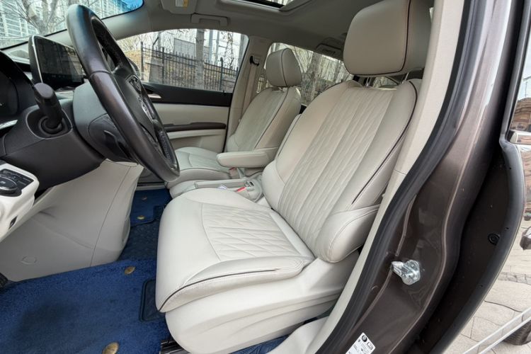 Used Buick GL8 2021 Land Cruiser Executive 652T Premium Model Interior 2