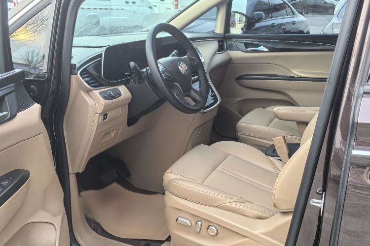 Used Buick GL8 2021 ES Landtrek 653T Luxury Model Interior 2